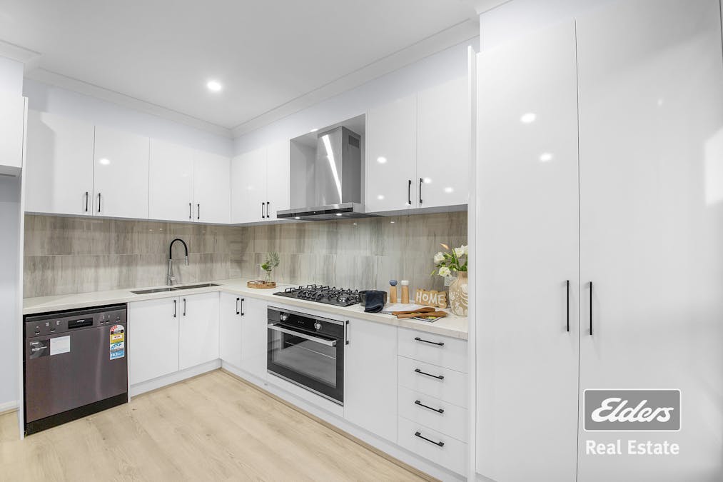 8 Sefton Street, Mambourin, VIC, 3024 - Image 10