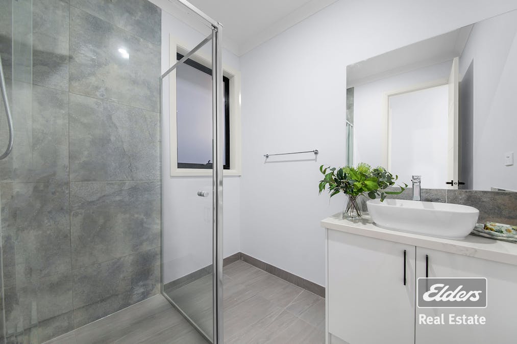 8 Sefton Street, Mambourin, VIC, 3024 - Image 16