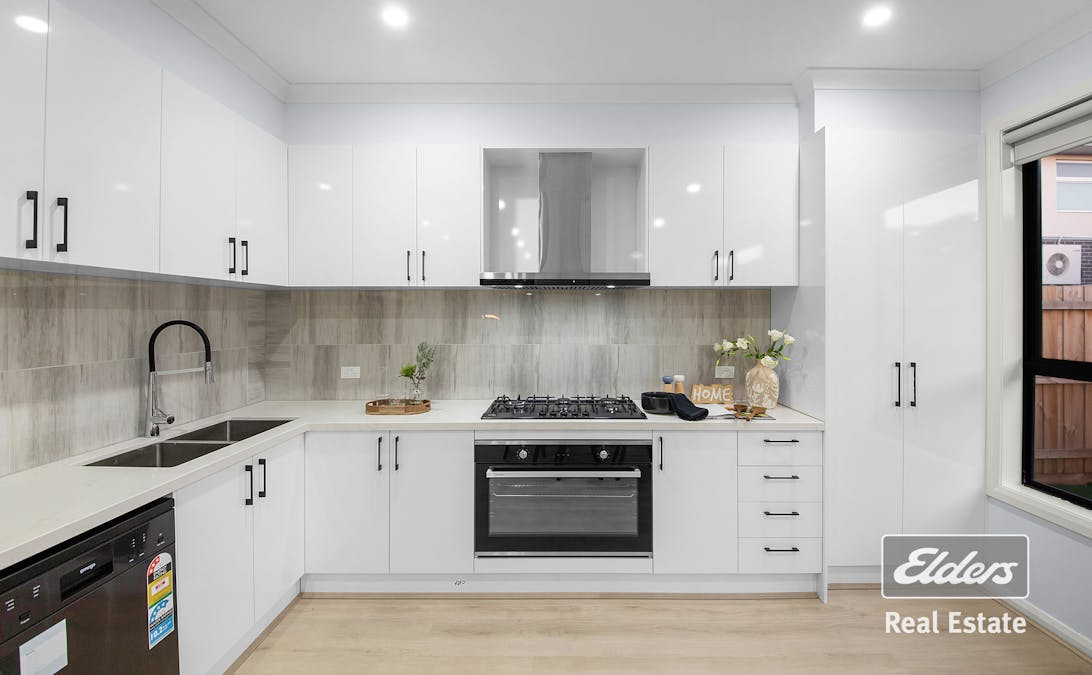 8 Sefton Street, Mambourin, VIC, 3024 - Image 11