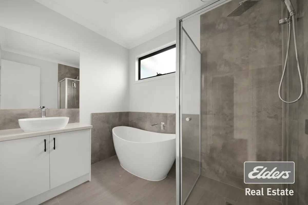 24 Thrums Road — photo 10 of 11