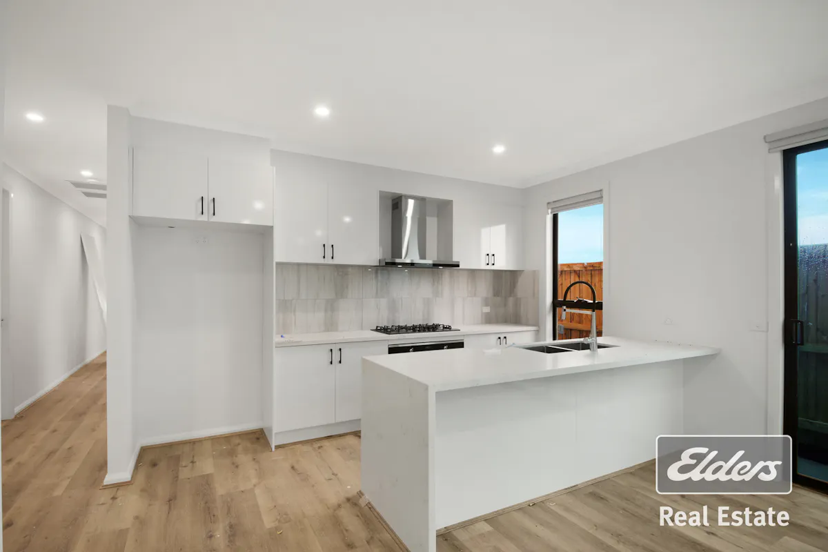 24 Thrums Road — photo 4 of 11