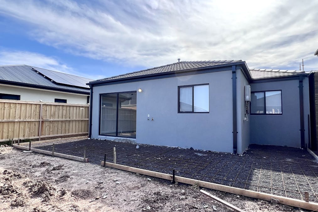 66 Palmdale Crescent, Mambourin, VIC, 3024 - Image 11