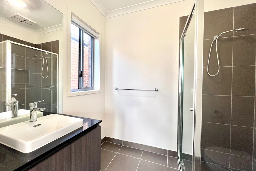 12 Coronado Crescent, Truganina, VIC, 3029 - Image 6