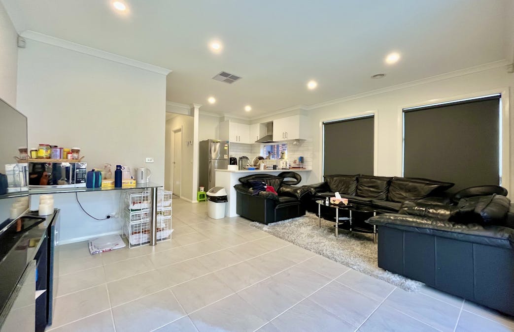 8 Codrington Road, Truganina, VIC, 3029 - Image 2