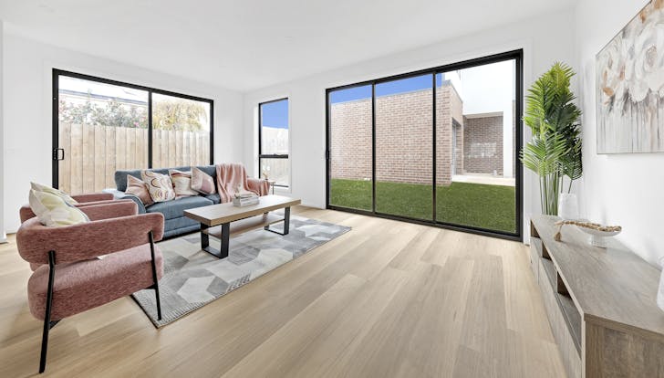 2/174 Duncans Road, Werribee, VIC, 3030 - Image 1