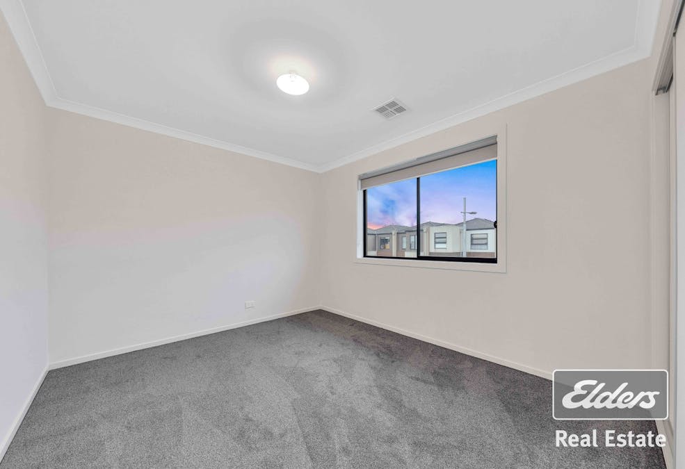 12 Allunga Way, Werribee, VIC, 3030 - Image 16