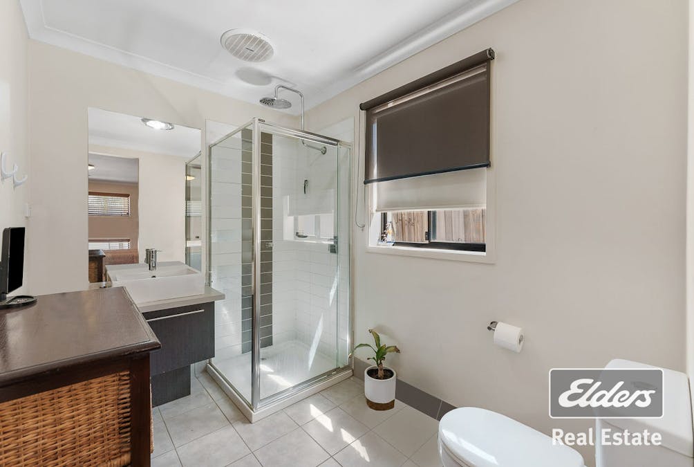 31 Laurence Way, Tarneit, VIC, 3029 - Image 10