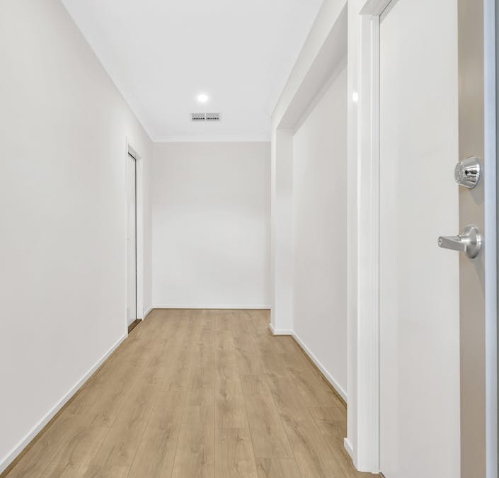 82 Eaglemont Drive, Strathtulloh, VIC, 3338 - Image 7