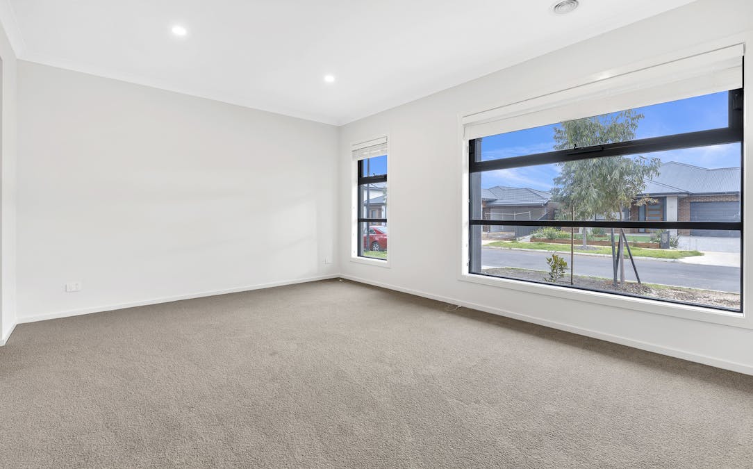 82 Eaglemont Drive, Strathtulloh, VIC, 3338 - Image 8