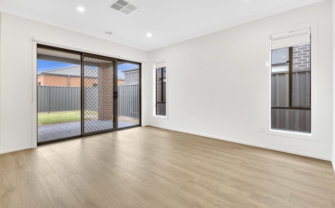82 Eaglemont Drive, Strathtulloh, VIC, 3338 - Image 13