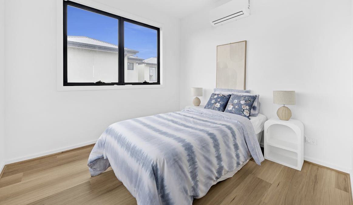 2/174 Duncans Road, Werribee, VIC, 3030 - Image 2