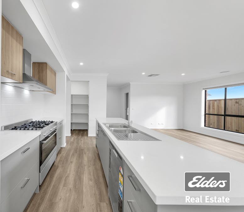 28 Wondrous Boulevard, Tarneit, VIC, 3029 - Image 7