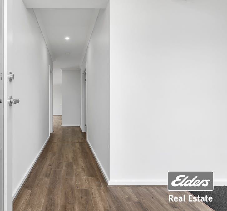 28 Wondrous Boulevard, Tarneit, VIC, 3029 - Image 2