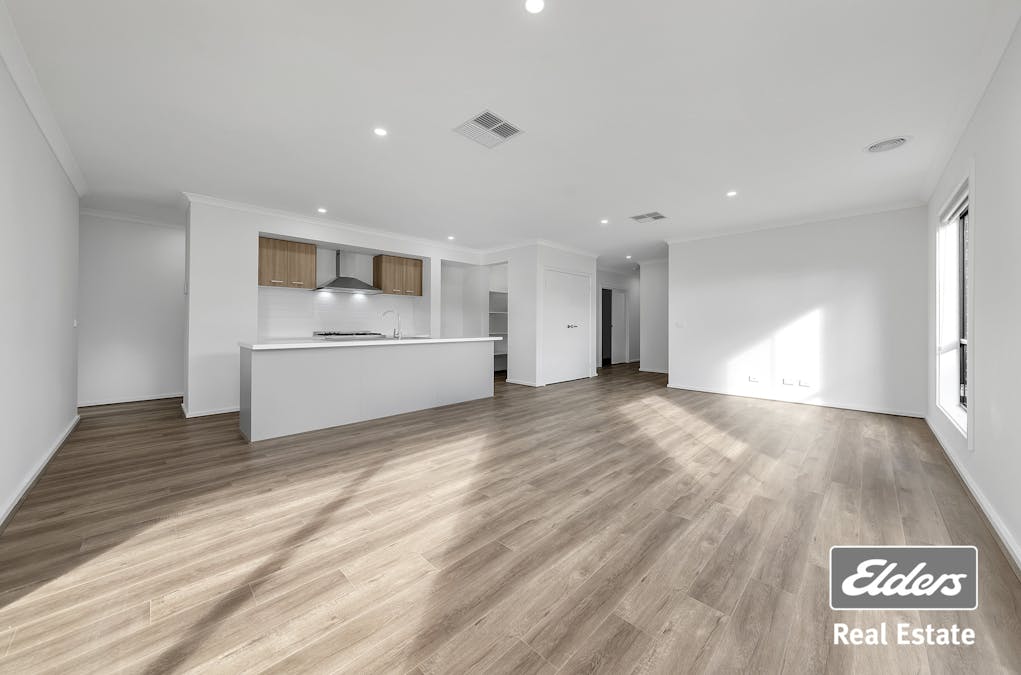 28 Wondrous Boulevard, Tarneit, VIC, 3029 - Image 9