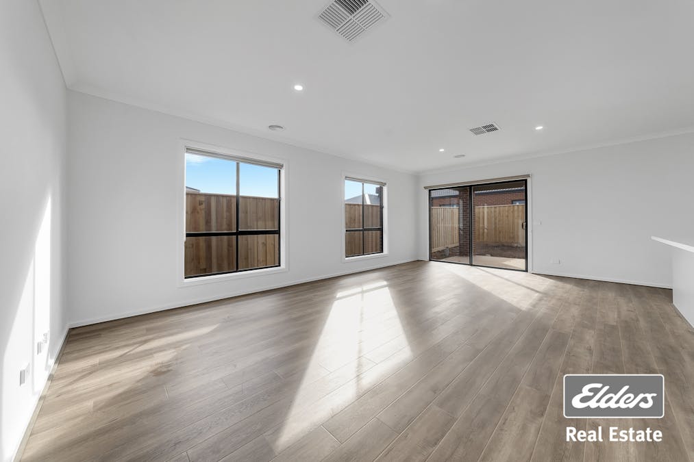 28 Wondrous Boulevard, Tarneit, VIC, 3029 - Image 11