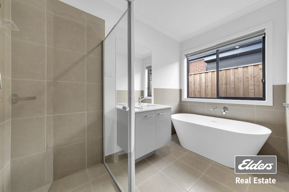28 Wondrous Boulevard, Tarneit, VIC, 3029 - Image 15