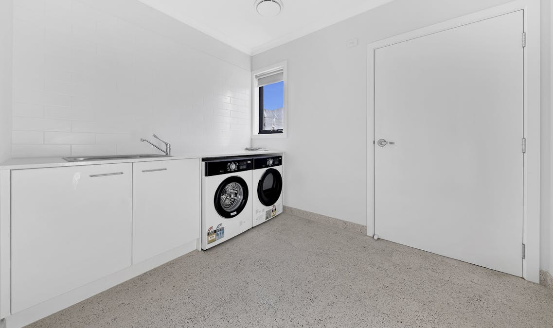 31 Xenia Street, Manor Lakes, VIC, 3024 - Image 11