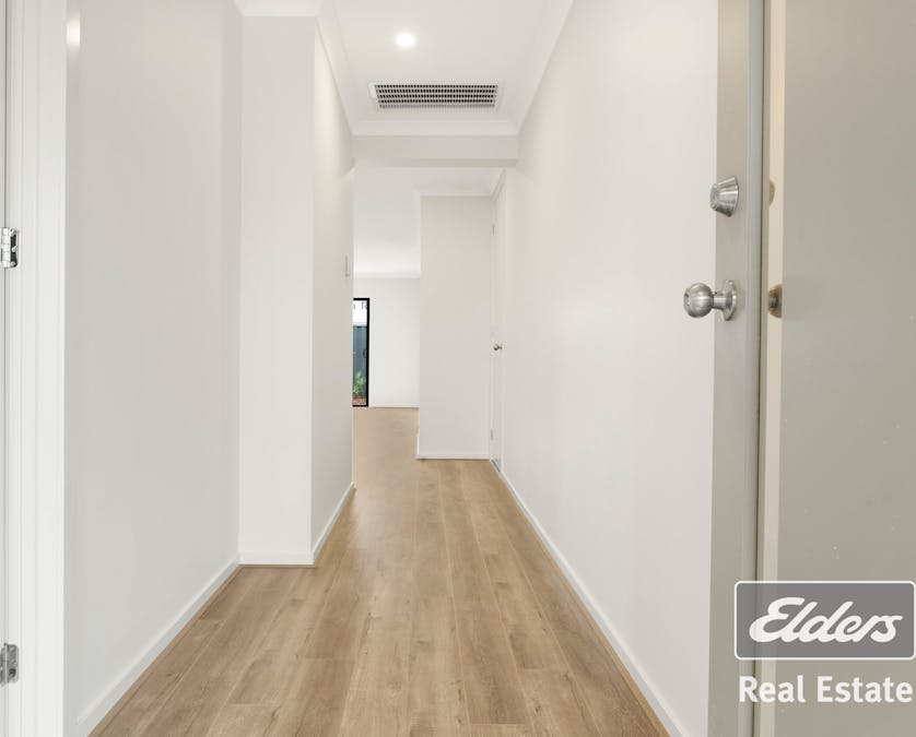 14 Cavill Way, Tarneit, VIC, 3029 - Image 2
