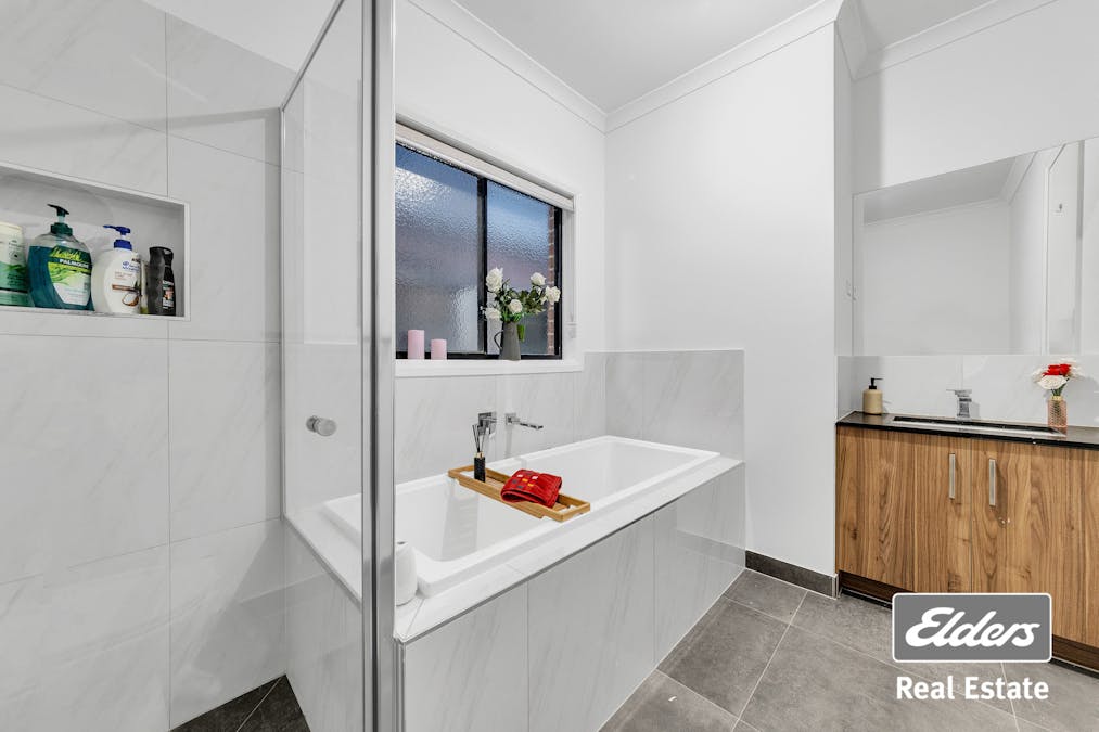 14 Surin Road, Tarneit, VIC, 3029 - Image 13