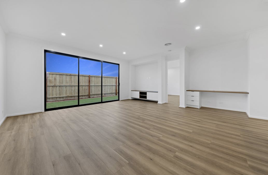 8 Cricket Circuit, Tarneit, VIC, 3029 - Image 4
