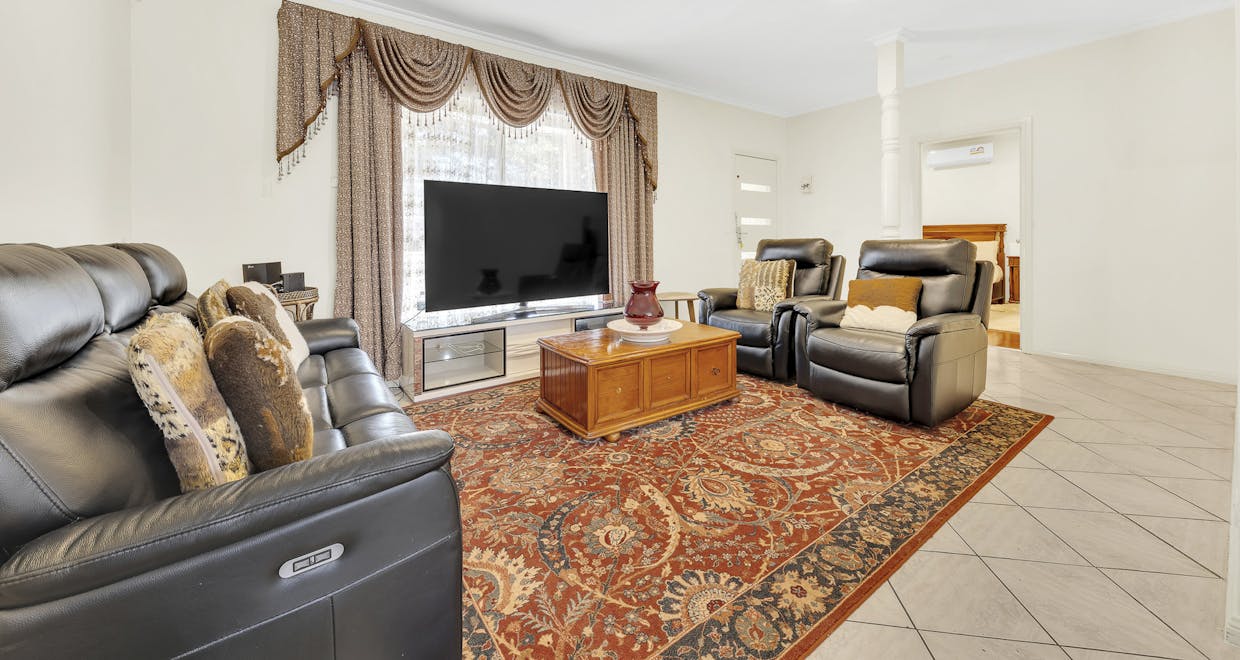 1/33 Doherty Street, Deer Park, VIC, 3023 - Image 2