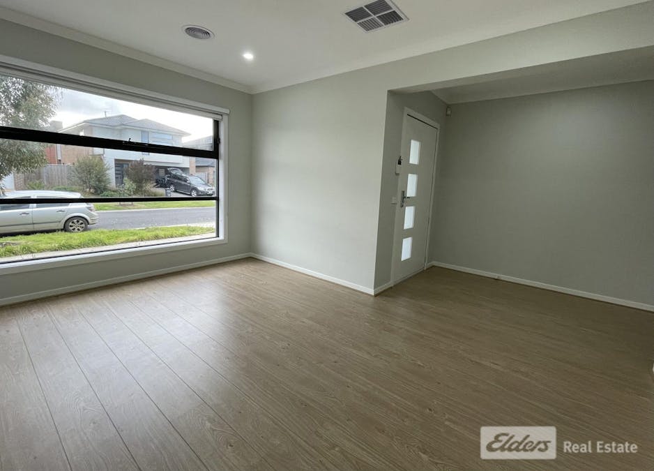 7 Grosset Way, Point Cook, VIC, 3030 - Image 2