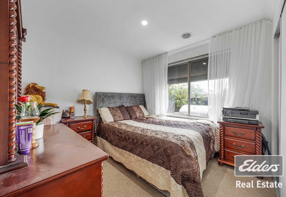 27 Willandra Boulevard, Harkness, VIC, 3337 - Image 12