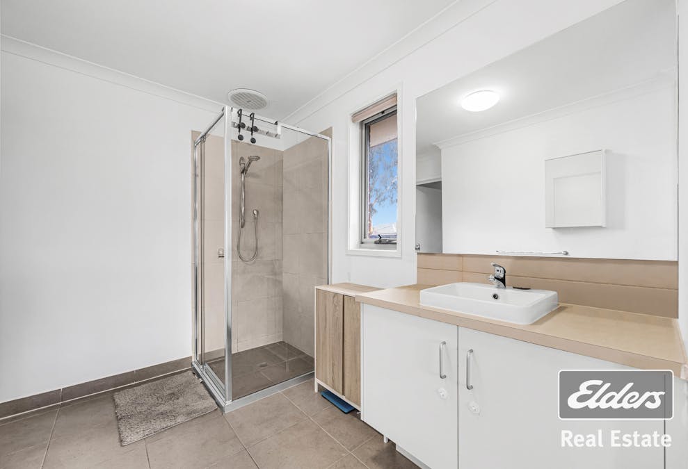 27 Willandra Boulevard, Harkness, VIC, 3337 - Image 17