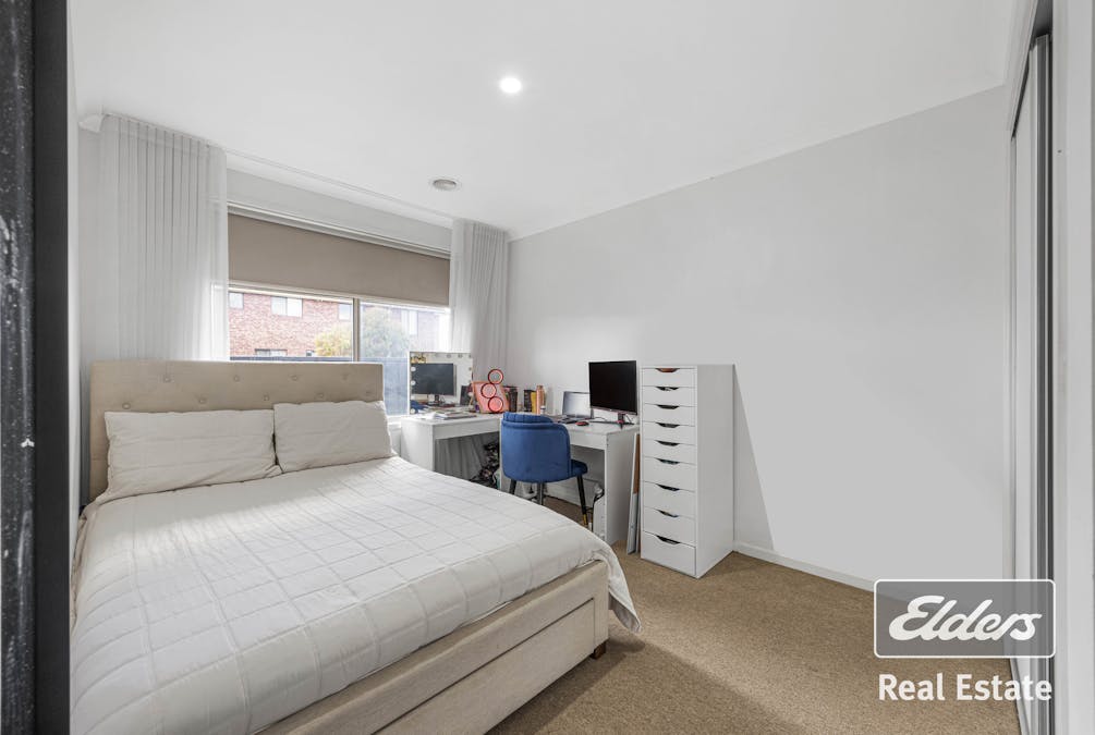 27 Willandra Boulevard, Harkness, VIC, 3337 - Image 11