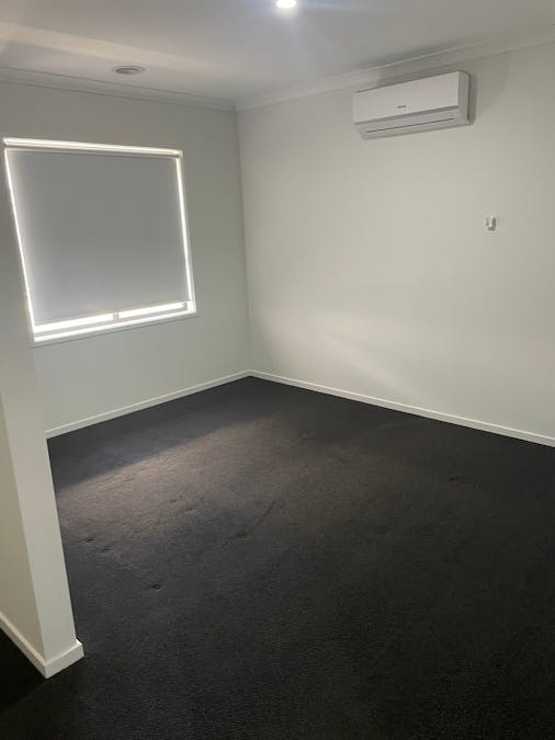 8 Centinela Street, Tarneit, VIC, 3029 - Image 4