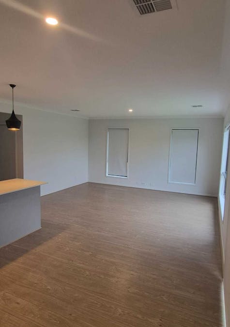 8 Centinela Street, Tarneit, VIC, 3029 - Image 8