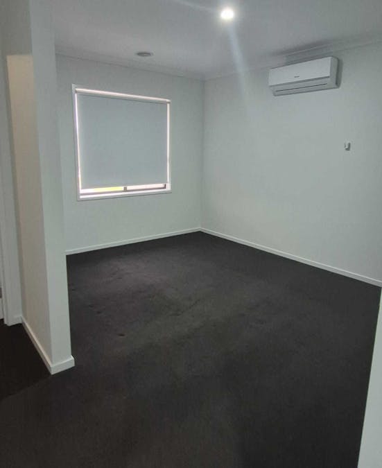 8 Centinela Street, Tarneit, VIC, 3029 - Image 12