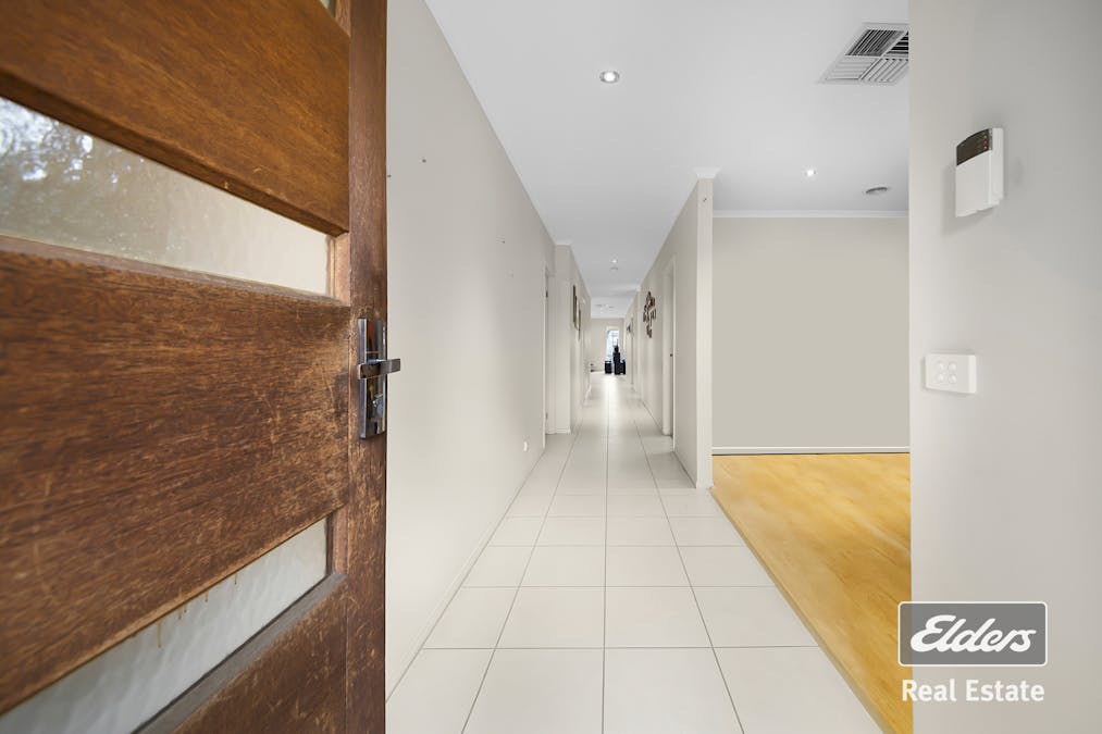 18 Leanyer Street, Tarneit, VIC, 3029 - Image 2