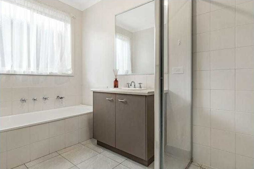 3 Weaver Street, Manor Lakes, VIC, 3024 - Image 12