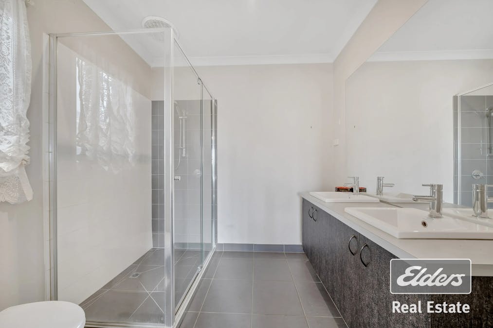 63 Roslyn Park Drive, Harkness, VIC, 3337 - Image 10