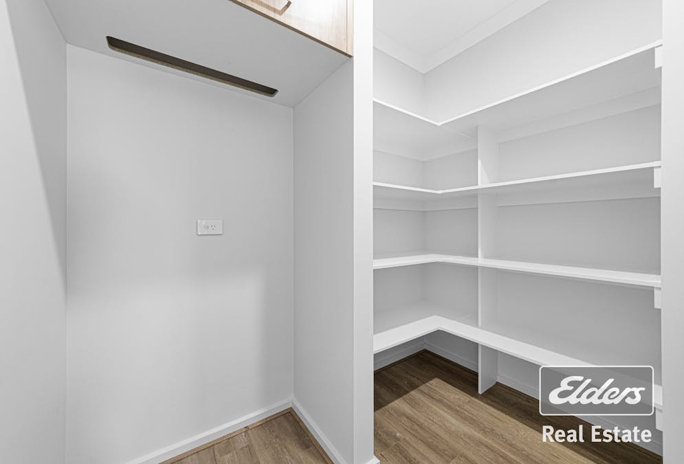 33 Molesworth Crescent, Donnybrook, VIC, 3064 - Image 21