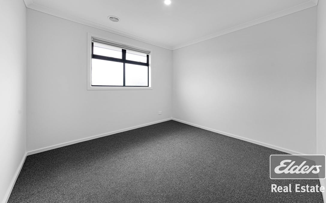 33 Molesworth Crescent, Donnybrook, VIC, 3064 - Image 14