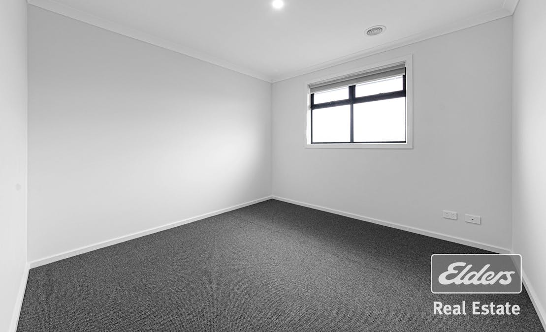 33 Molesworth Crescent, Donnybrook, VIC, 3064 - Image 15