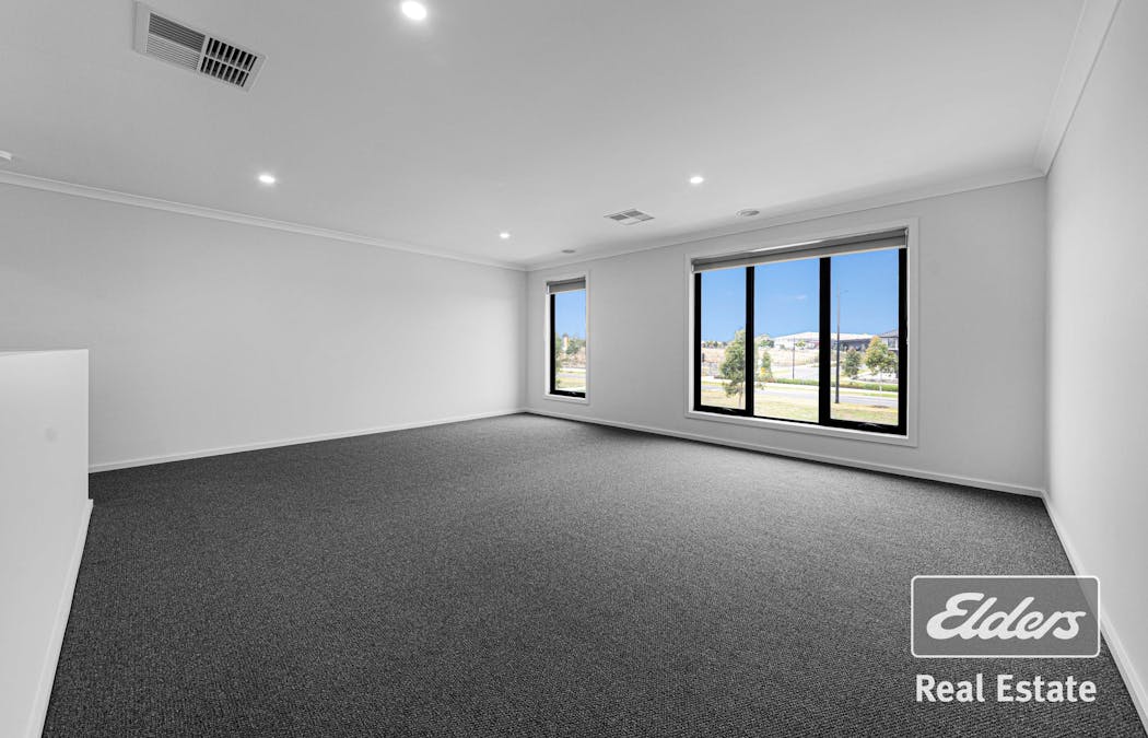 33 Molesworth Crescent, Donnybrook, VIC, 3064 - Image 12