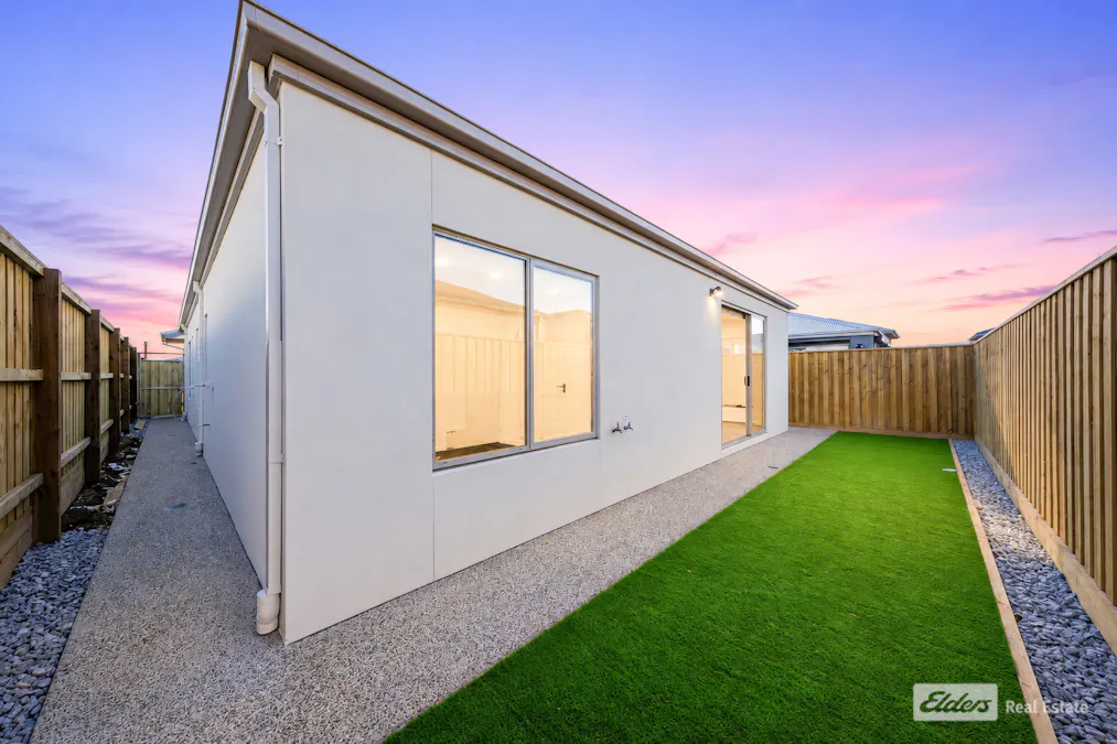 4 Janaki Street, Werribee, VIC, 3030 - Image 16