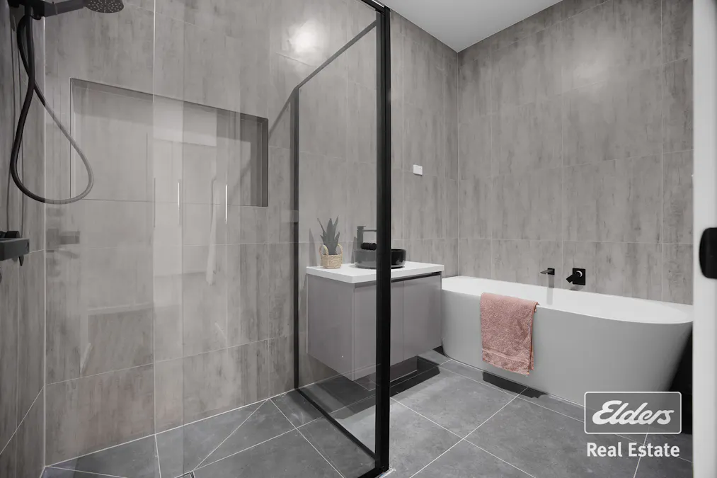 26 Eskdale Street, Werribee, VIC, 3030 - Image 12