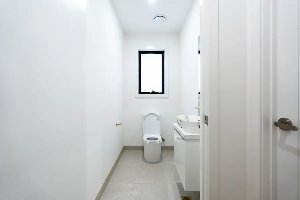 82 Dutchelm Avenue — photo 10 of 26