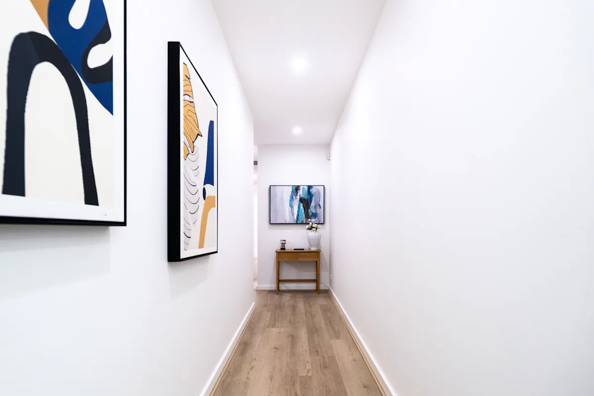 82 Dutchelm Avenue — photo 2 of 26