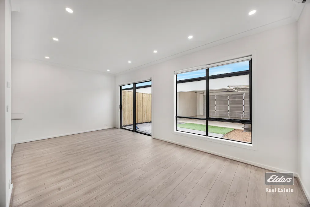 18 Timetable Street , Mambourin, VIC, 3024 - Image 13
