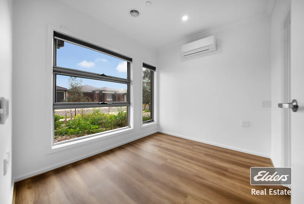 39 Flintwood Street, Tarneit, VIC, 3029 - Image 5