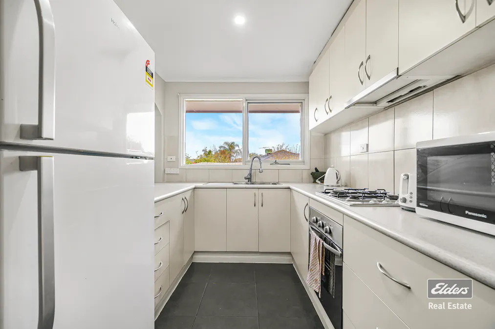 2 Earl Place, Melton West, VIC, 3337 - Image 11