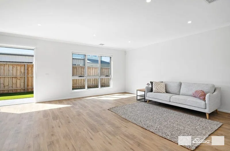 32 Otterham Way — photo 3 of 11