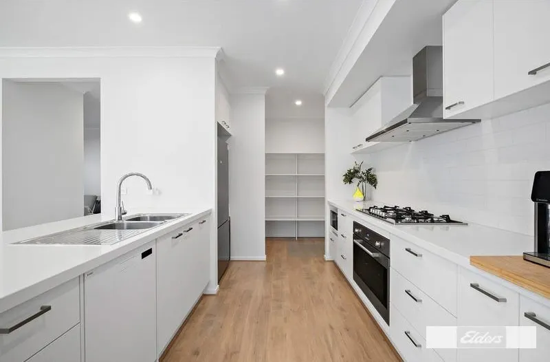 32 Otterham Way — photo 4 of 11
