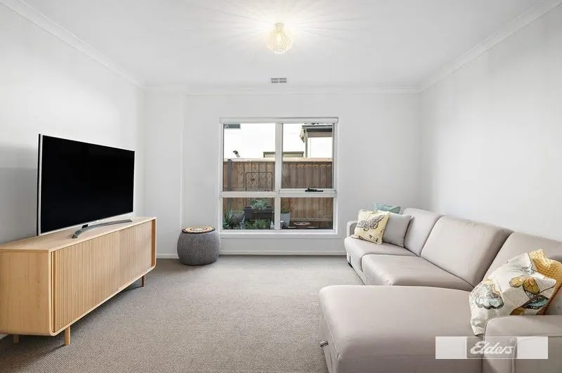 32 Otterham Way — photo 7 of 11