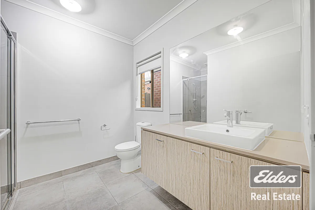 11 Pinebank Street — photo 13 of 15